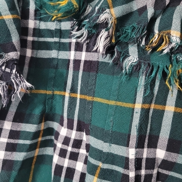 Faherty Green Plaid Yosepha Ruffle Fringe Top - Picture 8 of 15